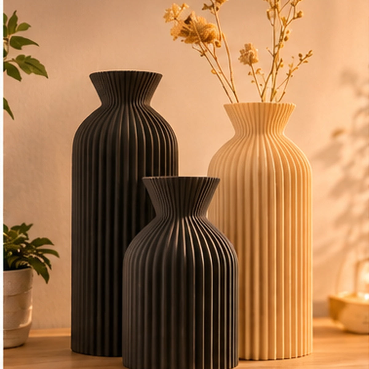 Noir Sculptural Vase