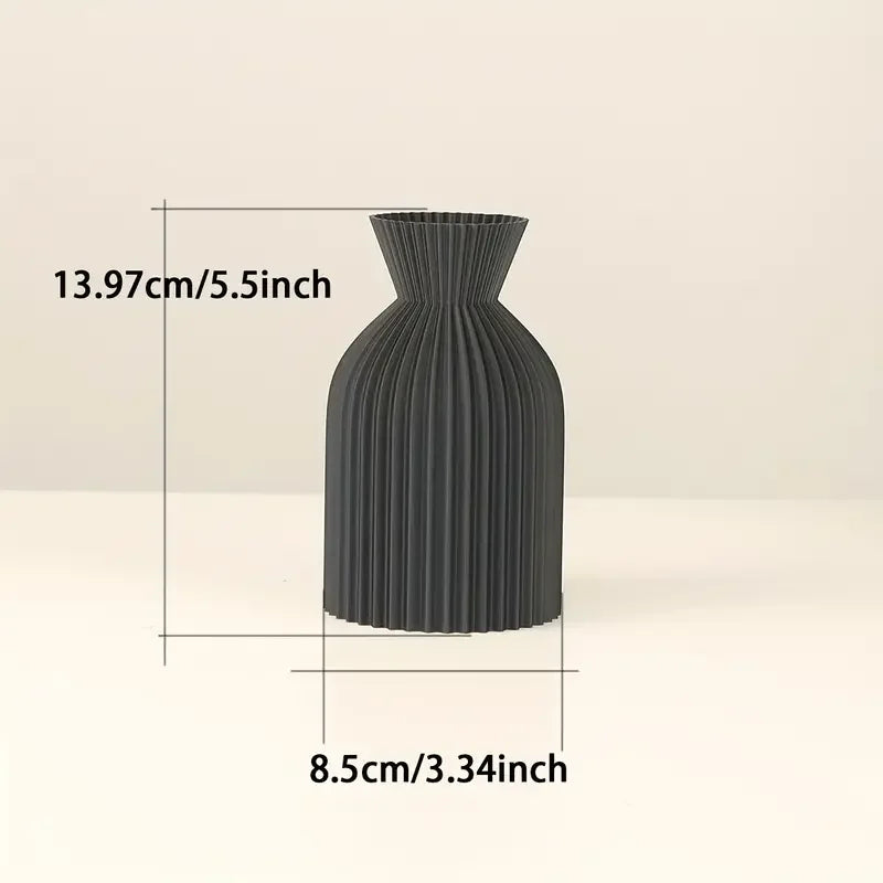 Noir Sculptural Vase