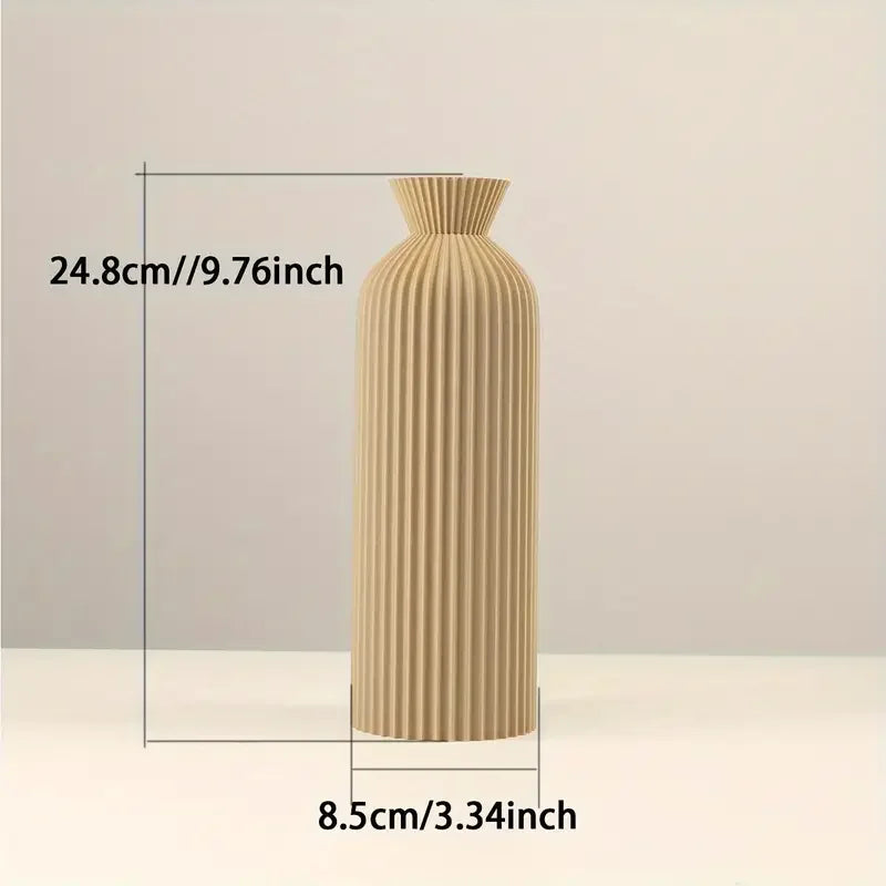 Noir Sculptural Vase