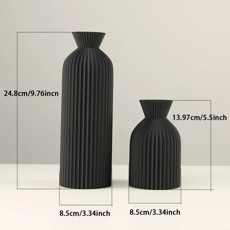 Noir Sculptural Vase