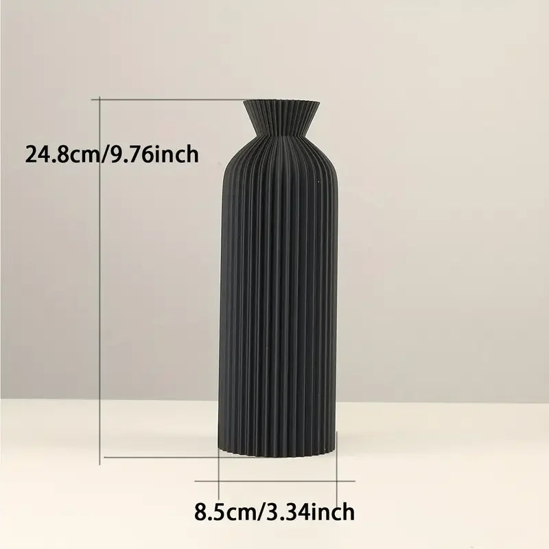 Noir Sculptural Vase